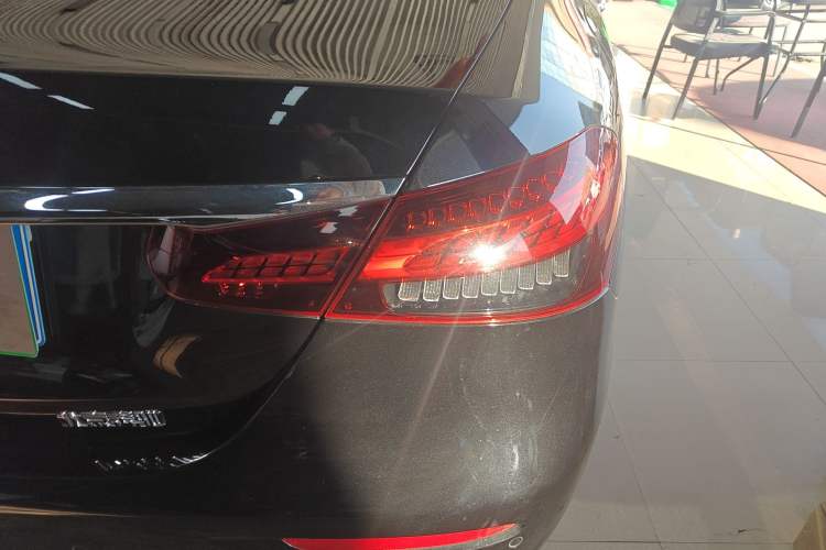 Used Mercedes-Benz E-Class 2023 Updated E 300 L Fashion Edition Right Rear Taillight