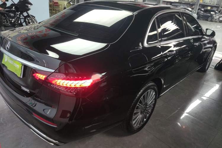 Used Mercedes-Benz E-Class 2023 Updated E 300 L Fashion Edition Right Rear Taillight
