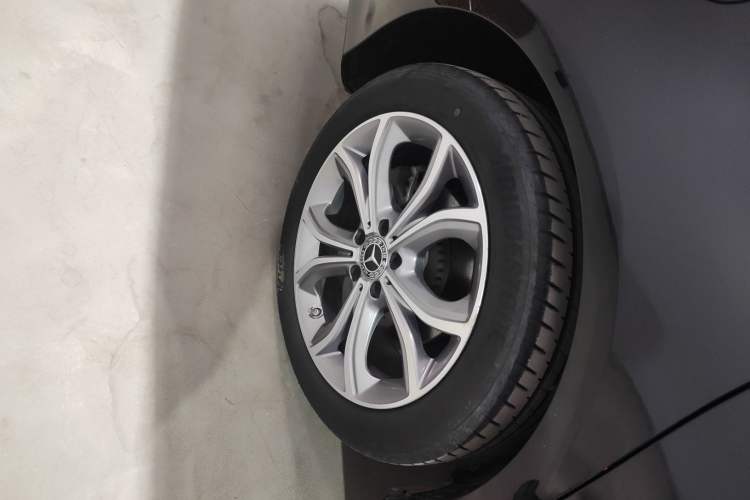 Used Mercedes-Benz E-Class 2023 Restyled E 300 L Sport Luxury Edition Right Rear Wheel Hub