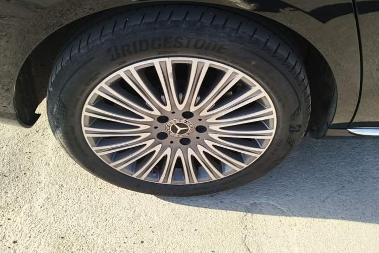 Used Mercedes-Benz E-Class 2023 E 260 L Right Rear Wheel Hub