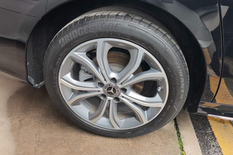 Used Mercedes-Benz E-Class 2023 Restyled E 300 L Sport Luxury Edition Right Rear Wheel Hub