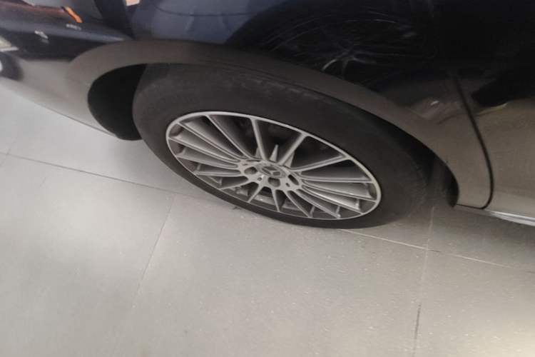 Used Mercedes-Benz E-Class 2023 Facelift E 260 L Right Rear Wheel Hub