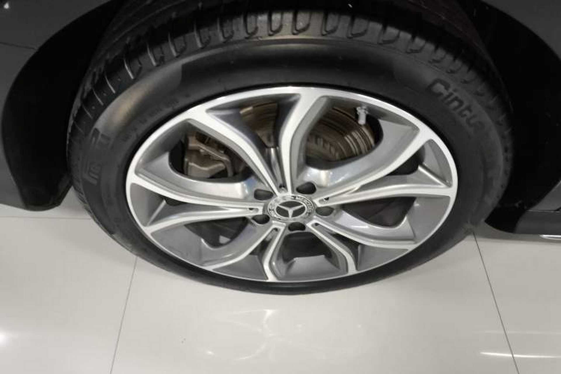 Used Mercedes-Benz E-Class 2023 E 300 L Sport Luxury Edition Right Rear Wheel Hub