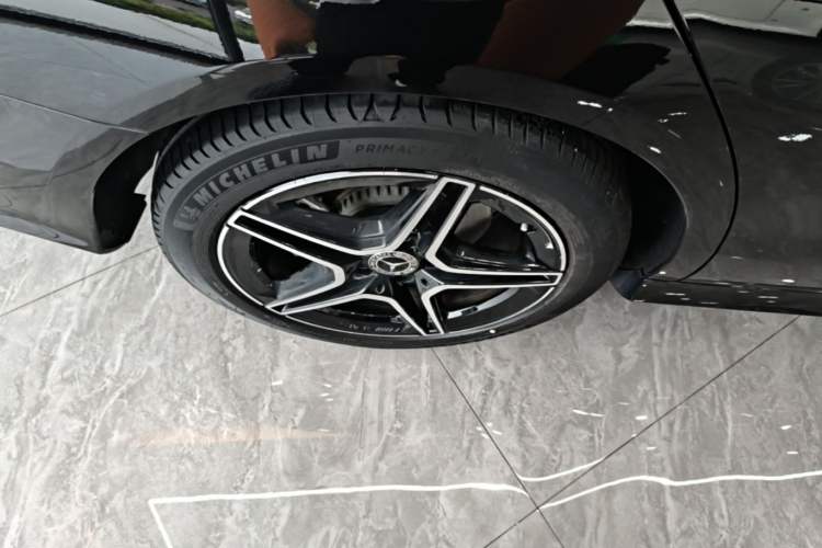 Used Mercedes-Benz E-Class 2023 E 300 Stylish Sports Edition Right Rear Wheel Hub