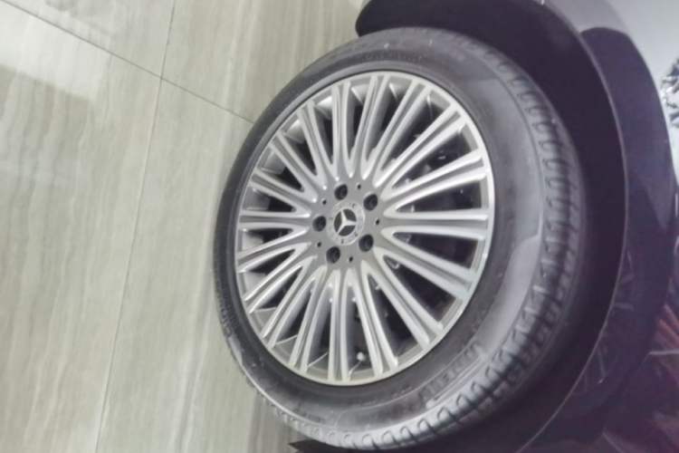 Used Mercedes-Benz E-Class 2023 E 300 L Stylish Model Right Rear Wheel Hub
