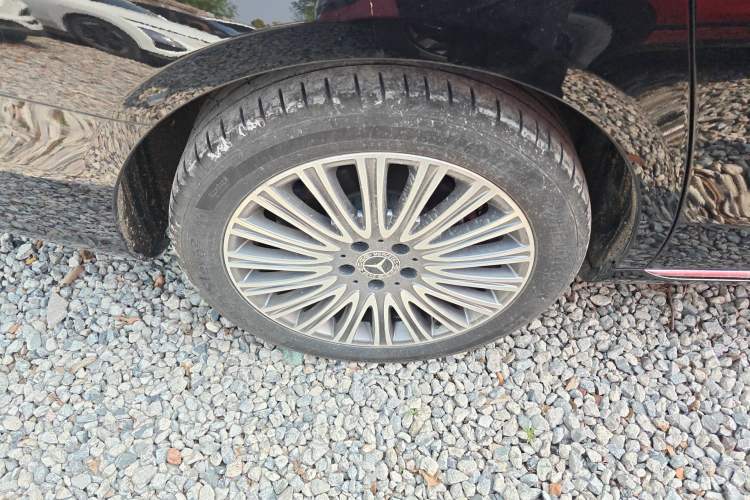 Used Mercedes-Benz E-Class 2023 Updated E 300 L Fashion Edition Right Rear Wheel Hub