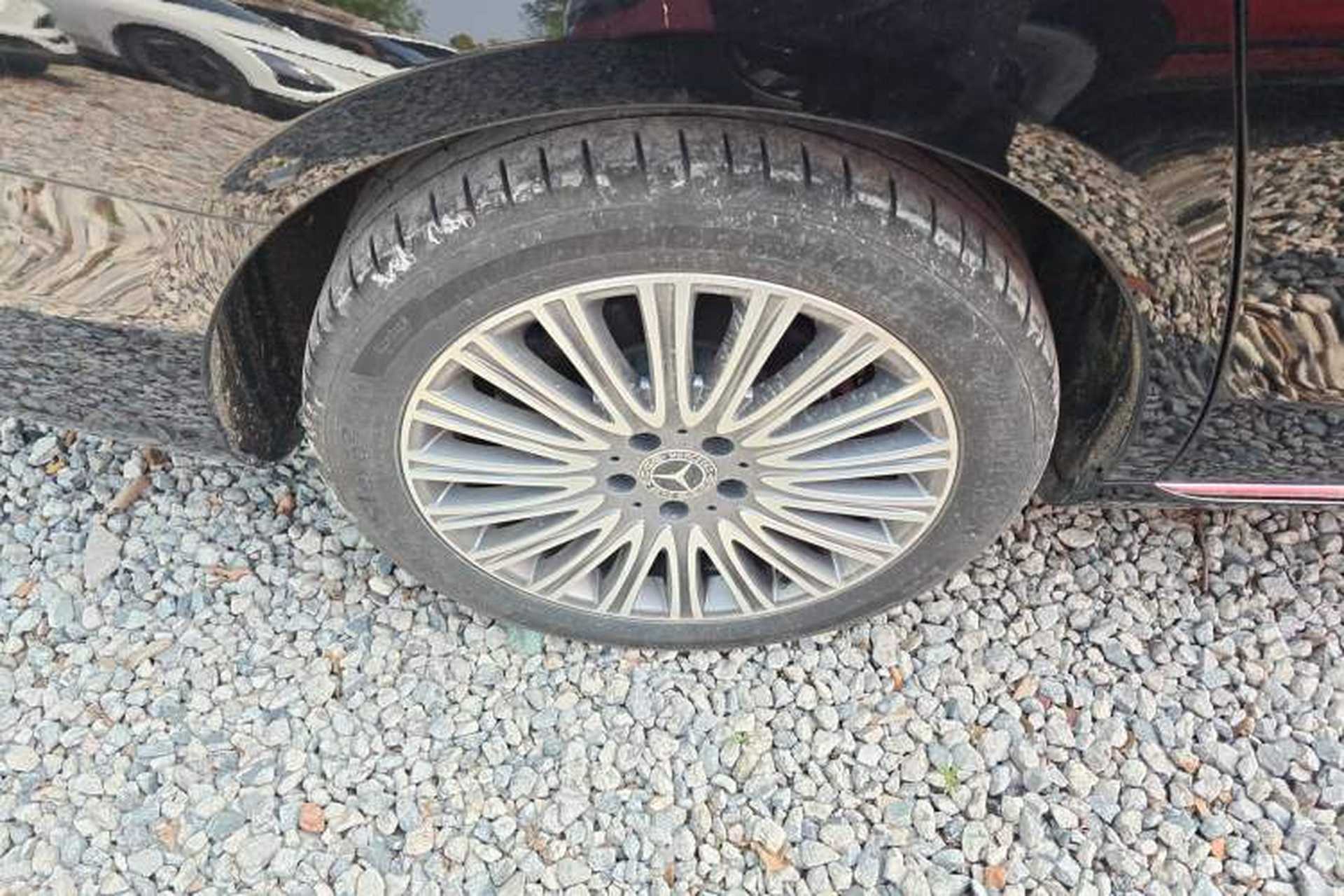 Used Mercedes-Benz E-Class 2023 Updated E 300 L Fashion Edition Right Rear Wheel Hub