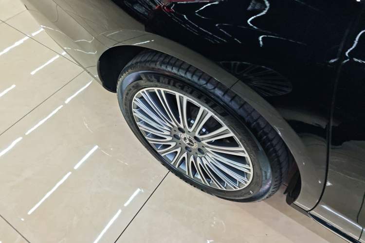 Used Mercedes-Benz E-Class 2023 E 300 L Stylish Model Right Rear Wheel Hub