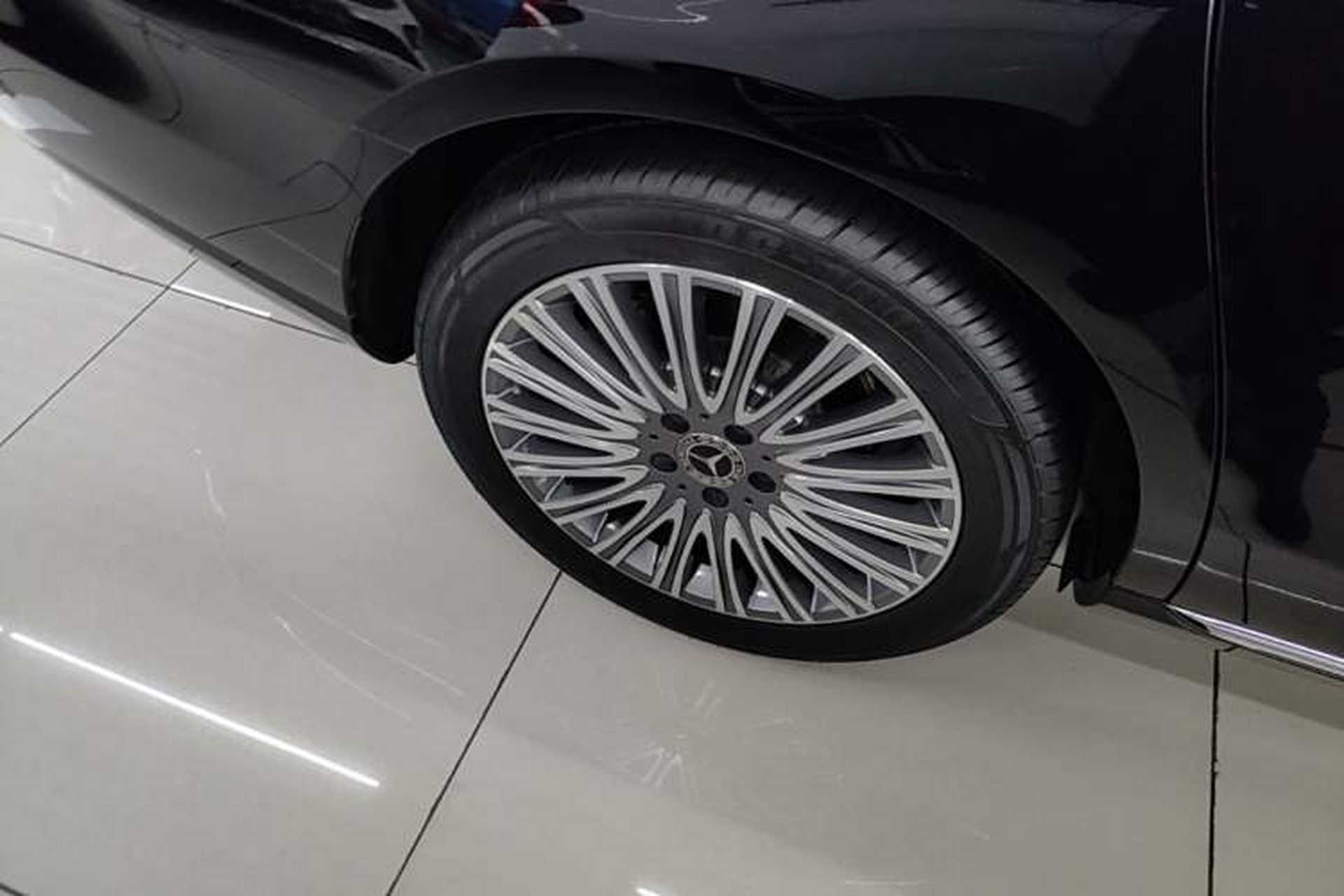 Used Mercedes-Benz E-Class 2023 Updated E 300 L Luxury Edition Right Rear Wheel Hub