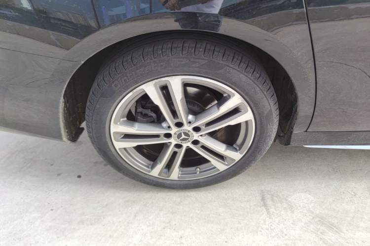Used Mercedes-Benz E-Class 2023 Restyled E 260 L Sport Edition Right Rear Wheel Hub