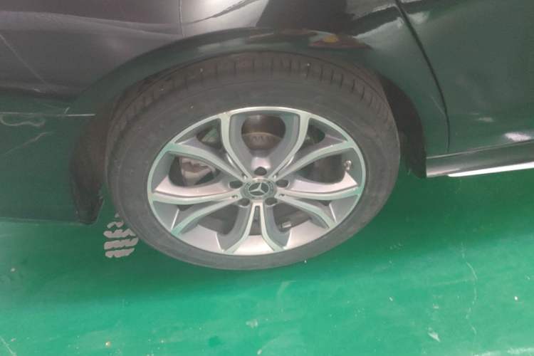 Used Mercedes-Benz E-Class 2023 Restyled E 300 L Sport Luxury Edition Right Rear Wheel Hub