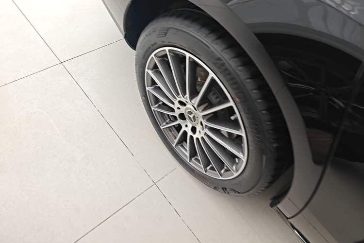 Used Mercedes-Benz E-Class 2023 Facelift E 260 L Right Rear Wheel Hub