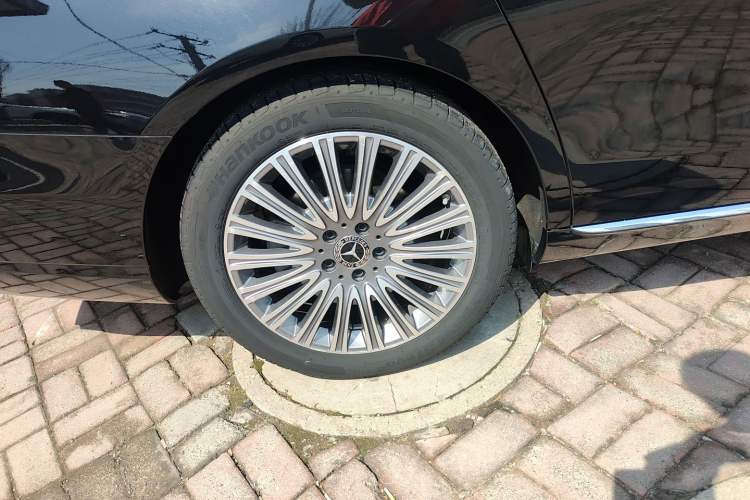 Used Mercedes-Benz E-Class 2023 E 300 L Stylish Model Right Rear Wheel Hub