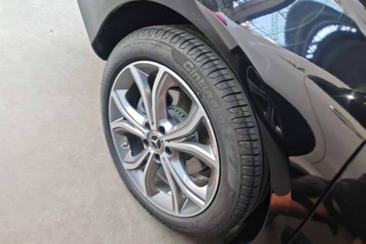 Used Mercedes-Benz E-Class 2023 Restyled E 300 L Sport Luxury Edition Right Rear Wheel Hub