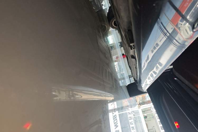Used Mercedes-Benz E-Class 2023 Updated E 300 L Luxury Edition Right Side Sill