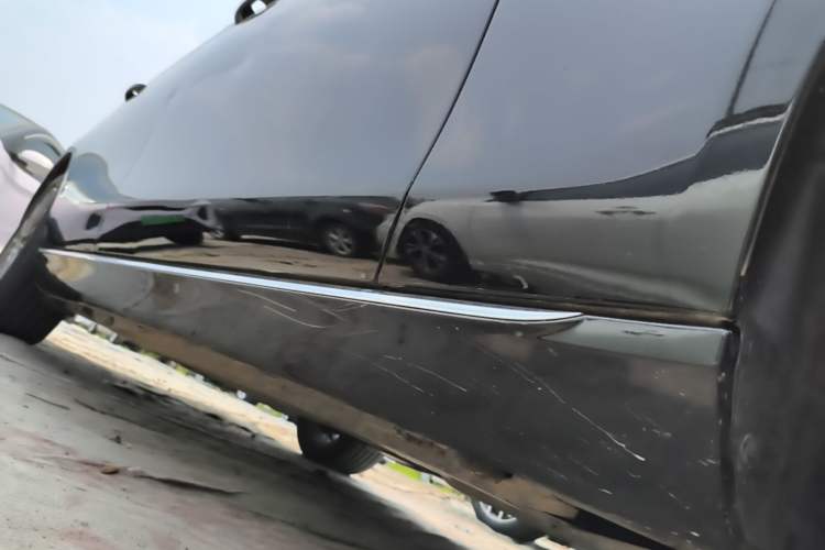Used Mercedes-Benz E-Class 2023 Facelift E 260 L Right Side Sill