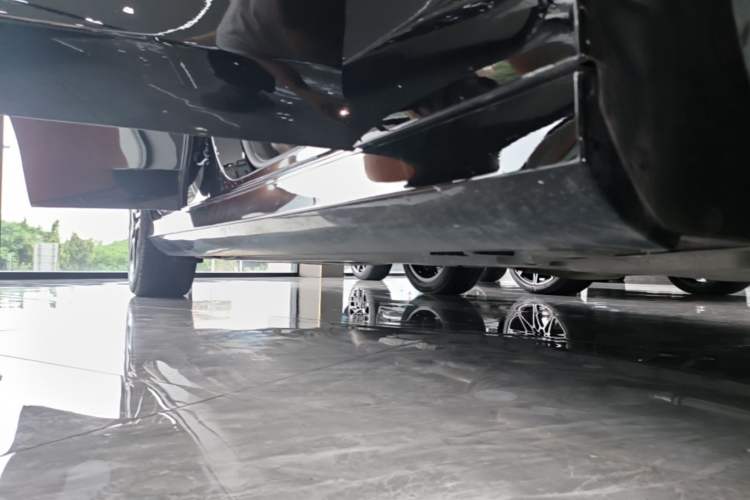 Used Mercedes-Benz E-Class 2023 E 300 Stylish Sports Edition Right Side Sill