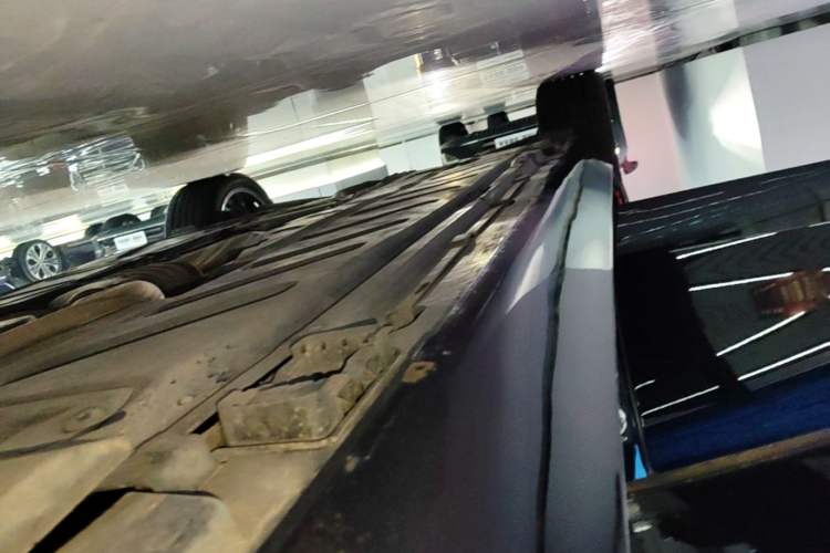 Used Mercedes-Benz E-Class 2023 Facelift E 260 L Right Side Sill