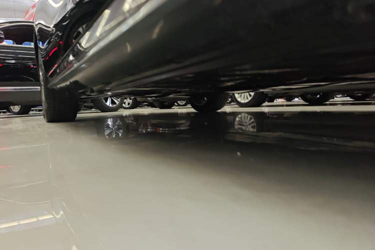 Used Mercedes-Benz E-Class 2023 Restyled E 260 L Sport Edition Right Side Sill