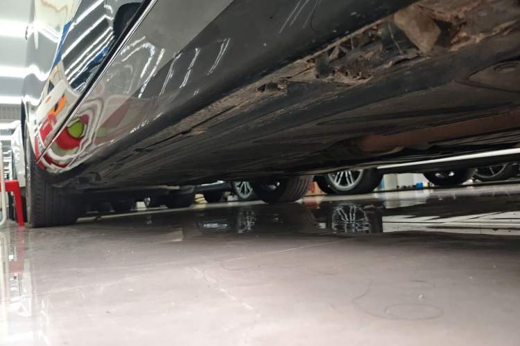Used Mercedes-Benz E-Class 2023 E 260 L Right Side Sill