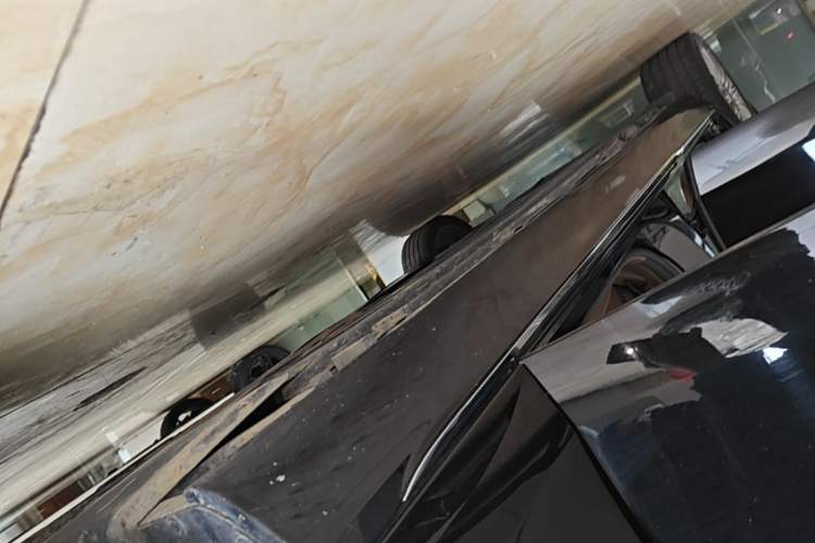 Used Mercedes-Benz E-Class 2023 E 300 L Stylish Model Right Side Sill