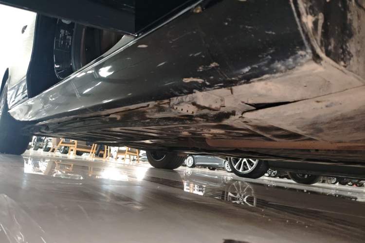 Used Mercedes-Benz E-Class 2023 E 260 L Right Side Sill