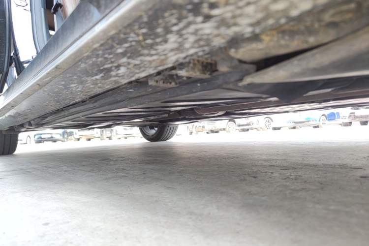 Used Mercedes-Benz E-Class 2023 Restyled E 260 L Sport Edition Right Side Sill