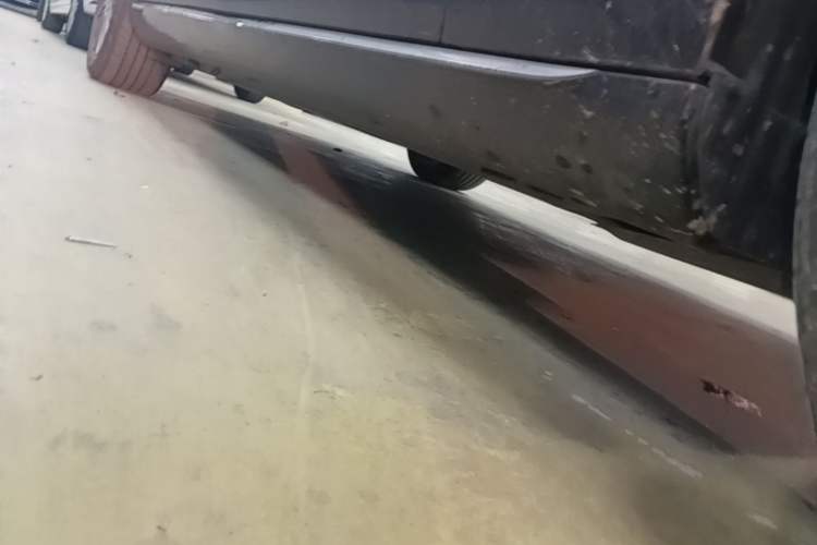 Used Mercedes-Benz E-Class 2023 E 260 L Right Side Sill