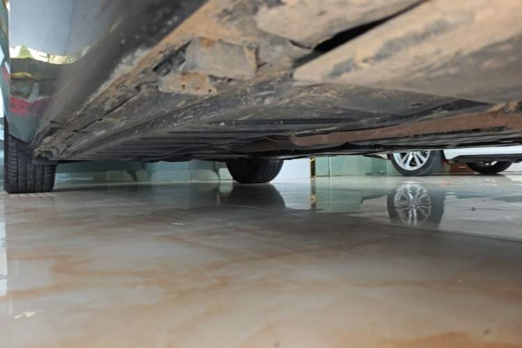 Used Mercedes-Benz E-Class 2023 E 300 L Stylish Model Right Side Sill