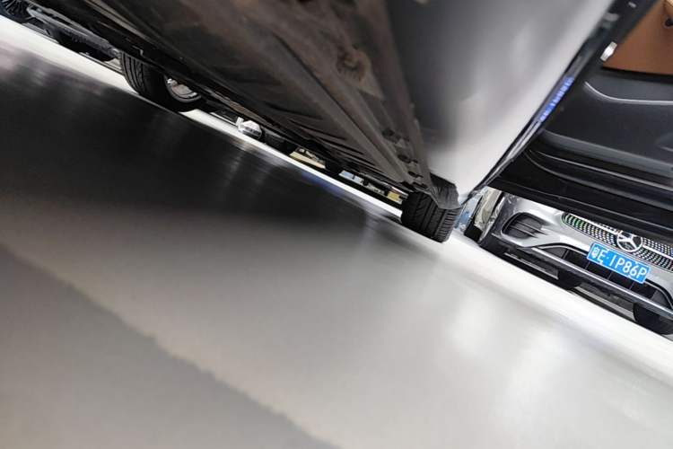 Used Mercedes-Benz E-Class 2023 E 260 Coupe Right Side Sill