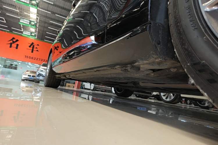 Used Mercedes-Benz E-Class 2023 E 260 L 4MATIC Right Side Sill