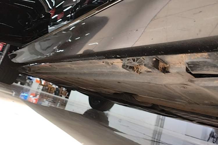 Used Mercedes-Benz E-Class 2023 E 260 L Right Side Sill