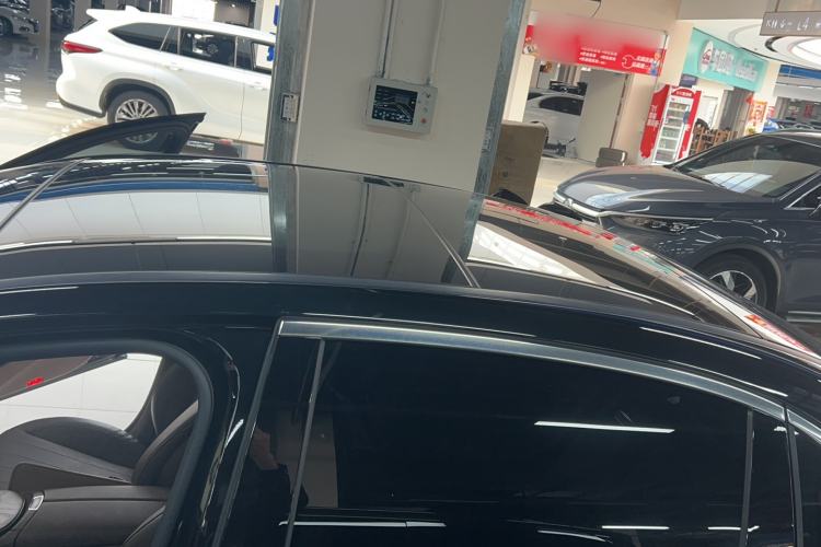 Used Mercedes-Benz E-Class 2023 E 300 L Stylish Model Roof