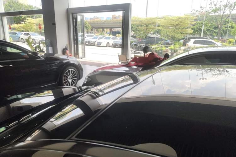 Used Mercedes-Benz E-Class 2023 Facelift E 260 L Roof