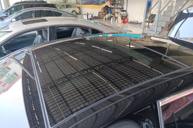 Used Mercedes-Benz E-Class 2023 Updated E 300 L Luxury Edition Roof