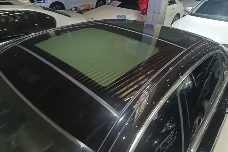 Used Mercedes-Benz E-Class 2023 Updated E 300 L Luxury Edition Roof