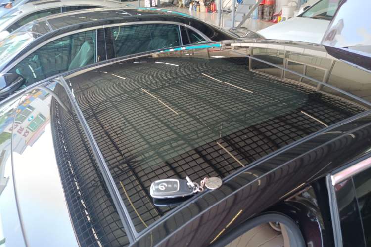 Used Mercedes-Benz E-Class 2023 Updated E 300 L Fashion Edition Roof