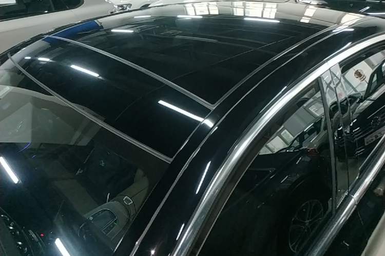 Used Mercedes-Benz E-Class 2023 Updated E 300 L Luxury Edition Roof