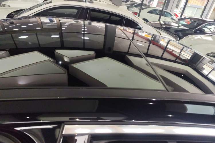 Used Mercedes-Benz E-Class 2023 E 300 L Luxury Model Roof