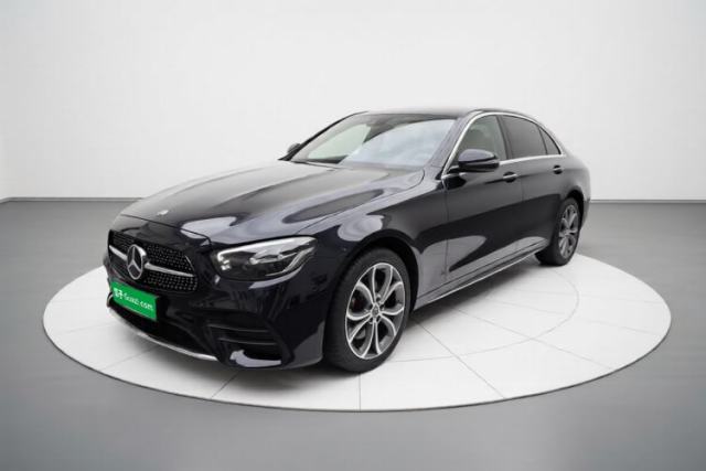 Ojetý Mercedes-Benz E-Class 2023 E 300 L Sporty and Stylish Model