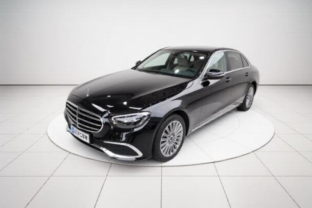 Ojetý Mercedes-Benz E-Class 2023 E 260 L