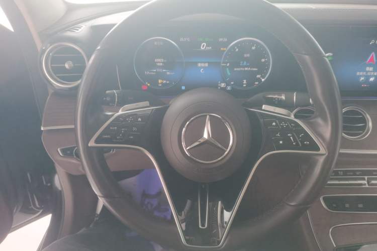 Used Mercedes-Benz E-Class 2023 E 260 L Steering Wheel