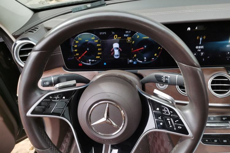 Used Mercedes-Benz E-Class 2023 Updated E 300 L Fashion Edition Steering Wheel