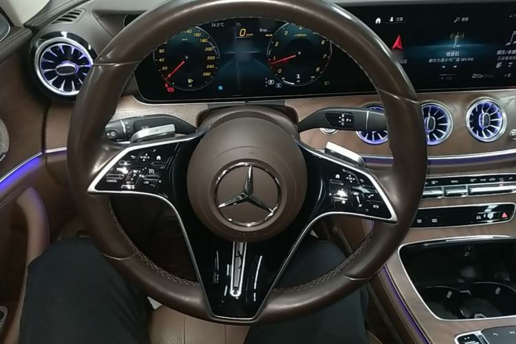 Used Mercedes-Benz E-Class 2023 Updated E 300 L Luxury Edition Steering Wheel