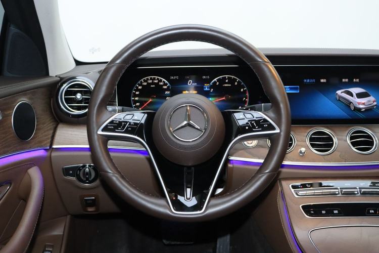 Used Mercedes-Benz E-Class 2023 Updated E 300 L Fashion Edition Steering Wheel