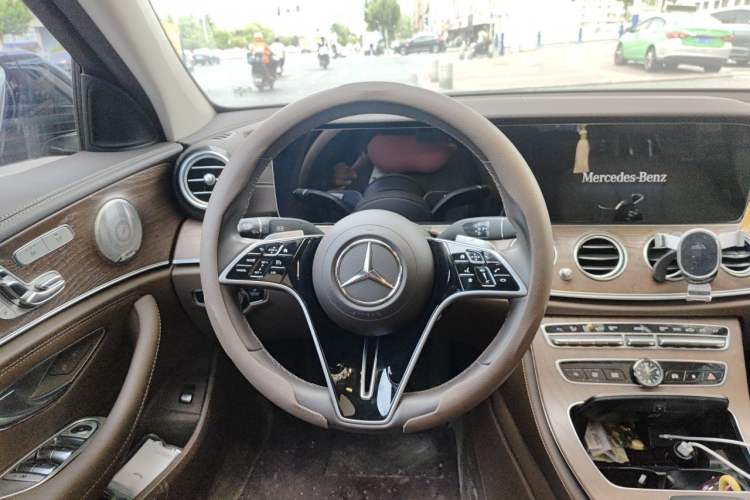 Used Mercedes-Benz E-Class 2023 E 300 L Luxury Model Steering Wheel