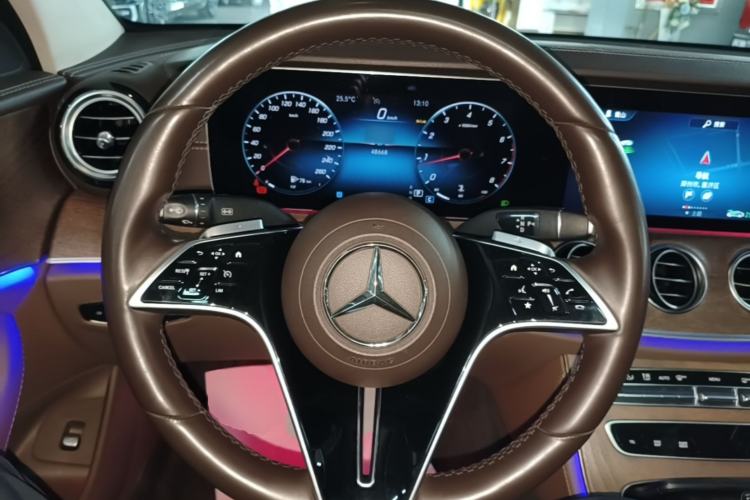 Used Mercedes-Benz E-Class 2023 Updated E 300 L Luxury Edition Steering Wheel