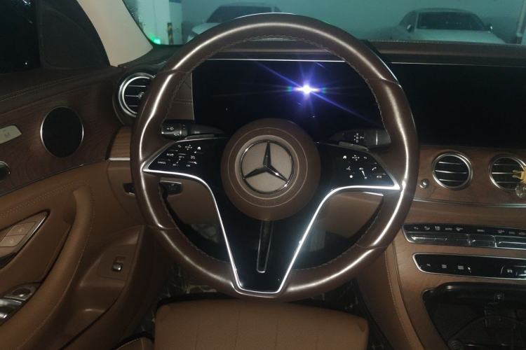 Used Mercedes-Benz E-Class 2023 E 260 L Steering Wheel
