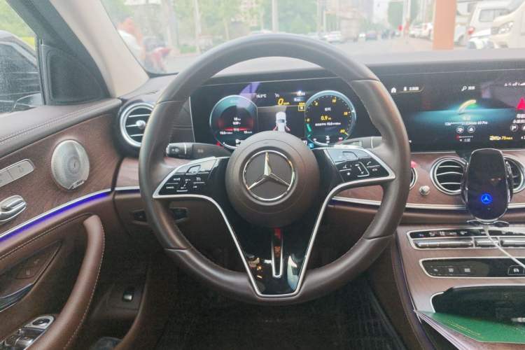 Used Mercedes-Benz E-Class 2023 E 300 L Luxury Model Steering Wheel