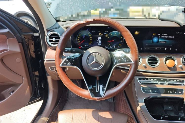 Used Mercedes-Benz E-Class 2023 E 260 L Steering Wheel
